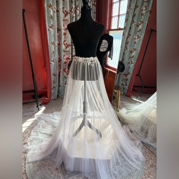 Ivory Boho Overksirt - Maggie Sottero / Tallulah - Picture 2 of 5